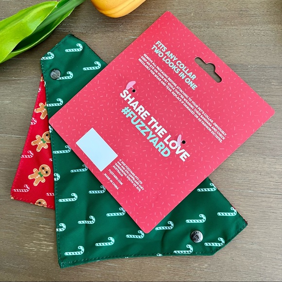 NWT FuzzYard Happy Howlidays Reversible Dog Bandana - Picture 2 of 3
